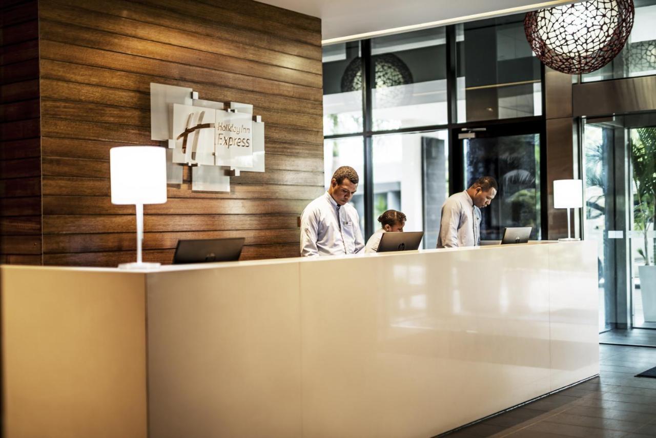Holiday Inn Express Port Moresby By Ihg Exterior foto